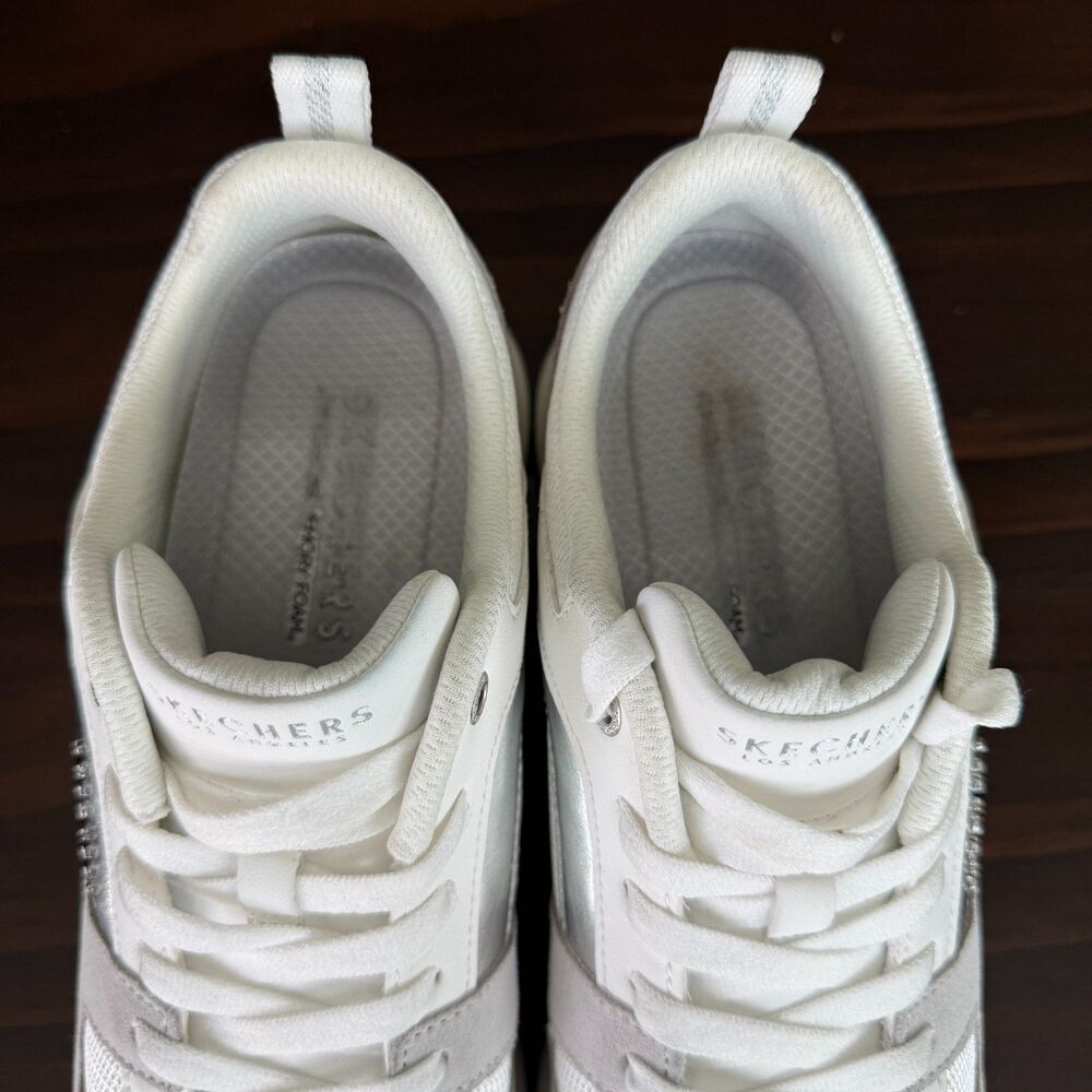 Size 10 - Skechers Women's Runway Posh Gal Super Lightweight Retro Sneaker - Picture 4 of 12
